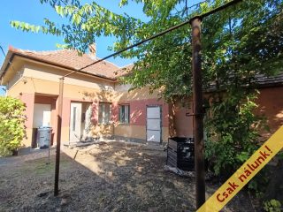 Eladó 70 m²-escsaládi ház XVII. Kerület (Rákoskeresztúr) , Pesti útra merőleges utca: 70'000'000 Ft