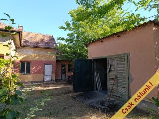 Eladó 70 m²-escsaládi ház XVII. Kerület (Rákoskeresztúr) , Pesti útra merőleges utca: 70'000'000 Ft