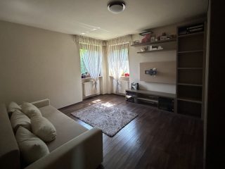 Eladó 350 m²-escsaládi ház XVII. Kerület (Rákoskeresztúr) , Rákoskeresztúr: 349'000'000 Ft