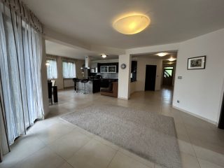 Eladó 350 m²-escsaládi ház XVII. Kerület (Rákoskeresztúr) , Rákoskeresztúr: 349'000'000 Ft