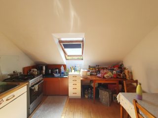 Eladó 188 m²-escsaládi ház XVII. Kerület (Rákoskeresztúr) , Rákoskeresztúr Városközpont közeli utca: 219'000'000 Ft