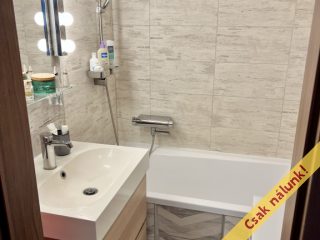 Eladó 68 m²-estársasházi lakás XVII. Kerület (Rákoskeresztúr) , Vároközpontban lévő utca: 81'900'000 Ft