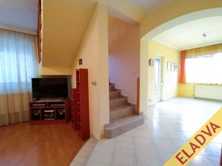 Eladó 142 m²-escsaládi ház XVII. Kerület (Rákoskert) , Csengés utca környéke utca: 110'000'000 Ft