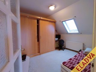 Eladó 142 m²-escsaládi ház XVII. Kerület (Rákoskert) , Csengés utca környéke utca: 110'000'000 Ft