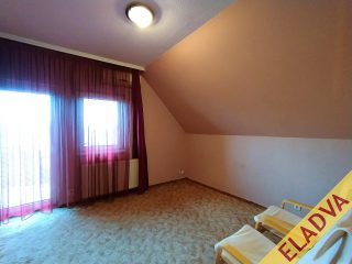 Eladó 142 m²-escsaládi ház XVII. Kerület (Rákoskert) , Csengés utca környéke utca: 110'000'000 Ft