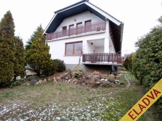 Eladó 142 m²-escsaládi ház XVII. Kerület (Rákoskert) , Csengés utca környéke utca: 110'000'000 Ft