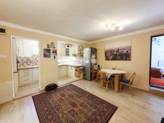 Eladó 116 m²-escsaládi ház XVII. Kerület (Rákoskert) , Pesti út közeli utca: 110'000'000 Ft