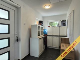 Eladó 46 m²-esházrész XVII. Kerület (Rákoskert) , Pesti utca: 55'000'000 Ft