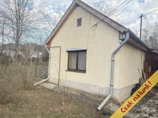 Eladó 40 m²-escsaládi ház XVII. Kerület (Rákoskert) , Szárazhegyen lévő utca: 84'900'000 Ft