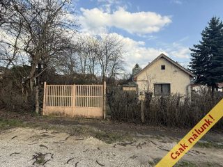 Eladó 40 m²-escsaládi ház XVII. Kerület (Rákoskert) , Szárazhegyen lévő utca: 84'900'000 Ft