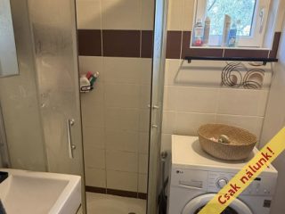 Eladó 40 m²-escsaládi ház XVII. Kerület (Rákoskert) , Szárazhegyen lévő utca: 84'900'000 Ft