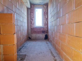 Eladó 290 m²-escsaládi ház XVIII. Kerület (Almáskert) , Alacskai út: 209'000'000 Ft