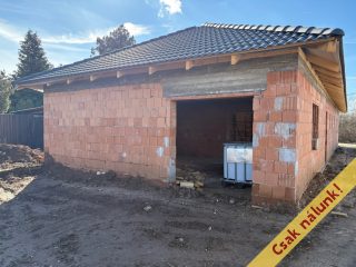 Eladó 160 m²-escsaládi ház XVIII. Kerület (Almáskert) , Almáskert: 180'000'000 Ft