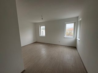 Eladó 205 m²-escsaládi ház XVIII. Kerület (Almáskert) , Almáskert: 250'000'000 Ft