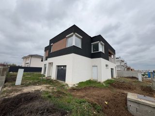 Eladó 140 m²-esikerház XVIII. Kerület (Almáskert) , Almáskert: 140'000'000 Ft