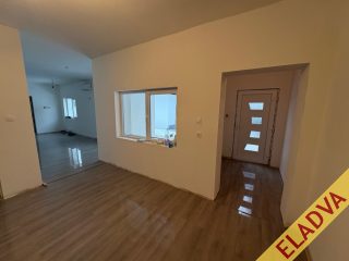 Eladó 168 m²-escsaládi ház XVIII. Kerület (Bélatelep) , Bélatelep: 109'000'000 Ft