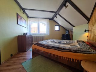 Eladó 164 m²-escsaládi ház XVIII. Kerület (Bókaytelep) , Baross utca: 158'000'000 Ft