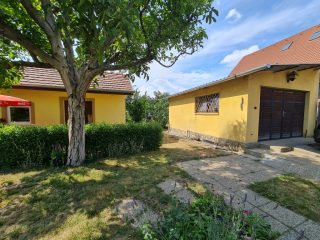 Eladó 164 m²-escsaládi ház XVIII. Kerület (Bókaytelep) , Baross utca: 158'000'000 Ft