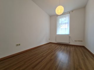 Eladó 164 m²-escsaládi ház XVIII. Kerület (Bókaytelep) , Baross utca: 158'000'000 Ft