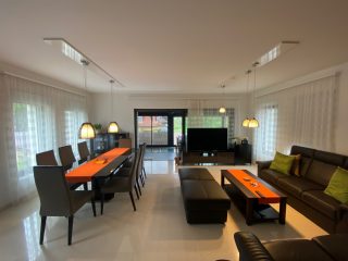 Eladó 295 m²-escsaládi ház XVIII. Kerület (Bókaytelep) , Bókay utca: 489'000'000 Ft