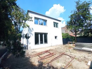 Eladó 93 m²-estársasházi lakás XVIII. Kerület (Bókaytelep) , KOSSUTH LAJOS utca: 120'600'000 Ft