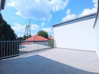 Eladó 93 m²-estársasházi lakás XVIII. Kerület (Bókaytelep) , KOSSUTH LAJOS utca: 120'600'000 Ft