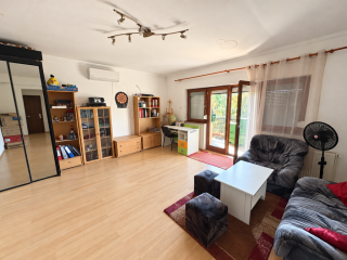 Kiadó 390 m²-escsaládi ház XVIII. Kerület (Bókaytelep) , Üllői út: 1'500'000 Ft