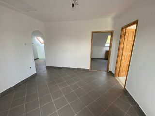 Eladó 155 m²-escsaládi ház XVIII. Kerület (Erzsébettelep) , Előd utca: 139'000'000 Ft