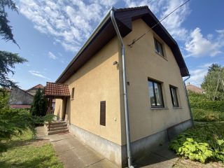 Eladó 155 m²-escsaládi ház XVIII. Kerület (Erzsébettelep) , Előd utca: 139'000'000 Ft