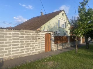 Eladó 173 m²-escsaládi ház XVIII. Kerület (Ferihegy) , Ferihegy utca: 99'900'000 Ft