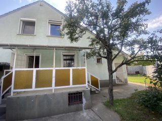 Eladó 173 m²-escsaládi ház XVIII. Kerület (Ferihegy) , Ferihegy utca: 99'900'000 Ft