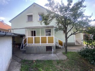Eladó 173 m²-escsaládi ház XVIII. Kerület (Ferihegy) , Ferihegy utca: 99'900'000 Ft