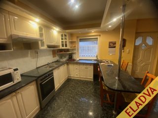 Eladó 120 m²-escsaládi ház XVIII. Kerület (Ganzkertváros) , Kerékkötő út: 154'900'000 Ft