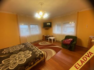 Eladó 120 m²-escsaládi ház XVIII. Kerület (Ganzkertváros) , Kerékkötő út: 154'900'000 Ft