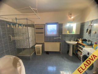 Eladó 120 m²-escsaládi ház XVIII. Kerület (Ganzkertváros) , Kerékkötő út: 154'900'000 Ft