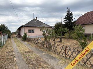 Eladó 105 m²-escsaládi ház XVIII. Kerület (Ganzkertváros) , Kerékkötő út: 115'000'000 Ft