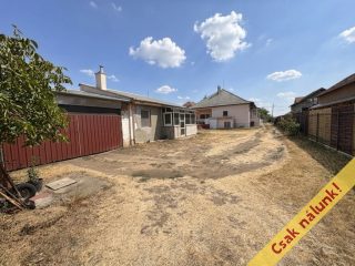 Eladó 105 m²-escsaládi ház XVIII. Kerület (Ganzkertváros) , Kerékkötő út: 115'000'000 Ft
