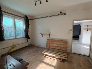 Eladó 52 m²-esházrész XVIII. Kerület (Kossuth Ferenc-telep) , Szélső utca: 49'990'000 Ft