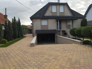 Eladó 280 m²-escsaládi ház XVIII. Kerület (Kossuth Ferenc-telep) , Újpéteritelep utca: 327'000'000 Ft