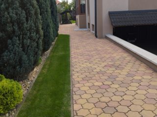 Eladó 280 m²-escsaládi ház XVIII. Kerület (Kossuth Ferenc-telep) , Újpéteritelep utca: 327'000'000 Ft