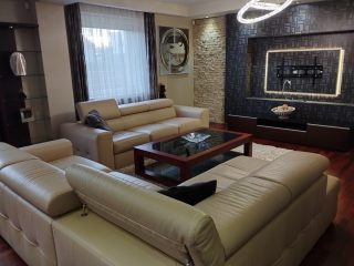 Eladó 280 m²-escsaládi ház XVIII. Kerület (Kossuth Ferenc-telep) , Újpéteritelep utca: 327'000'000 Ft