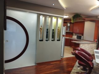 Eladó 280 m²-escsaládi ház XVIII. Kerület (Kossuth Ferenc-telep) , Újpéteritelep utca: 327'000'000 Ft