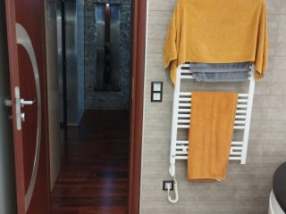 Eladó 280 m²-escsaládi ház XVIII. Kerület (Kossuth Ferenc-telep) , Újpéteritelep utca: 327'000'000 Ft