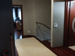 Eladó 280 m²-escsaládi ház XVIII. Kerület (Kossuth Ferenc-telep) , Újpéteritelep utca: 327'000'000 Ft