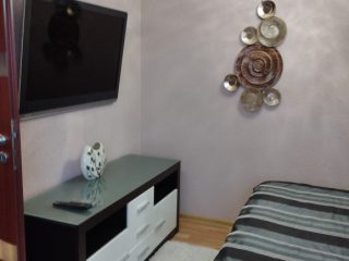 Eladó 280 m²-escsaládi ház XVIII. Kerület (Kossuth Ferenc-telep) , Újpéteritelep utca: 327'000'000 Ft