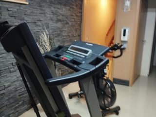 Eladó 280 m²-escsaládi ház XVIII. Kerület (Kossuth Ferenc-telep) , Újpéteritelep utca: 327'000'000 Ft