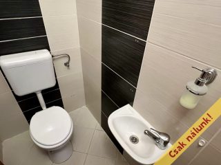Eladó 79 m²-estársasházi lakás XVIII. Kerület (Krepuska Géza-lakótelep (volt Alacskai úti ltp.)) , Csörgőfa utca: 99'800'000 Ft