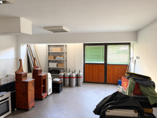 Eladó 390 m²-escsaládi ház XVIII. Kerület (Liptáktelep) , Üllői út: 399'000'000 Ft