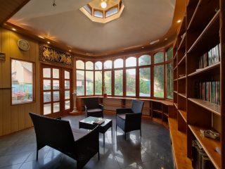 Eladó 137 m²-escsaládi ház XVIII. Kerület (Lónyaytelep) , Jegenye fasor: 115'000'000 Ft