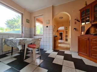 Eladó 137 m²-escsaládi ház XVIII. Kerület (Lónyaytelep) , Jegenye fasor: 115'000'000 Ft